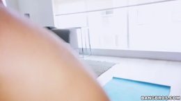Thumb 4